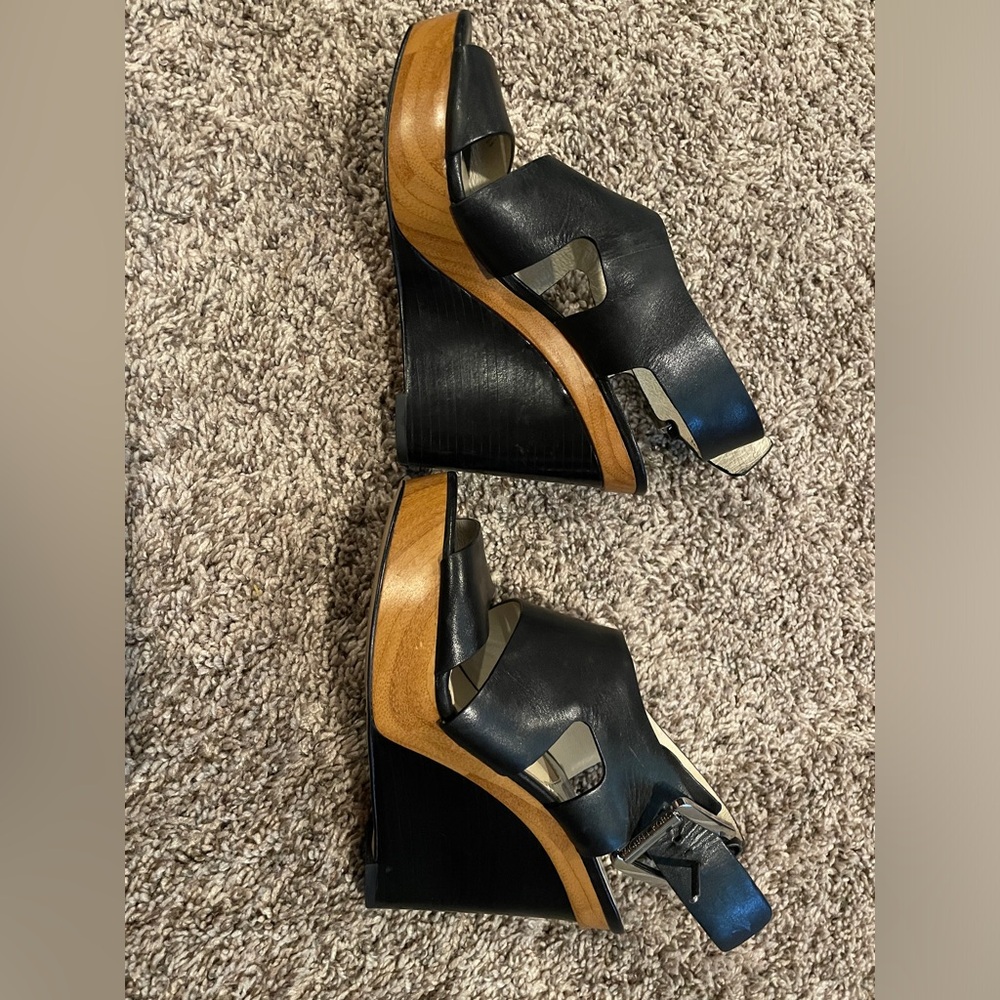 Michael Kors wedges - Picture 2 of 5